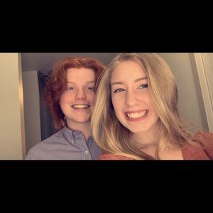 Meet your Posher, Carly